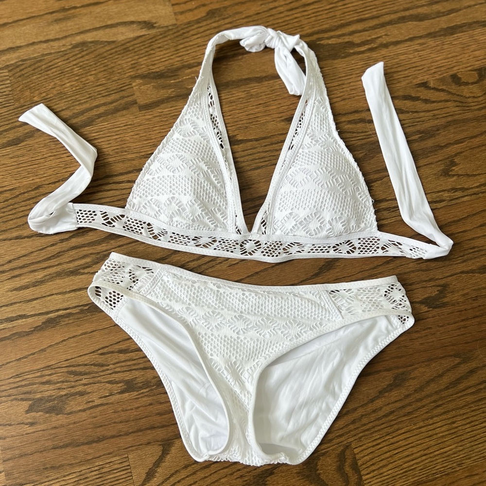 BECCA Colorplay Crochet Halter Bikini Top & Bottom Sz Small